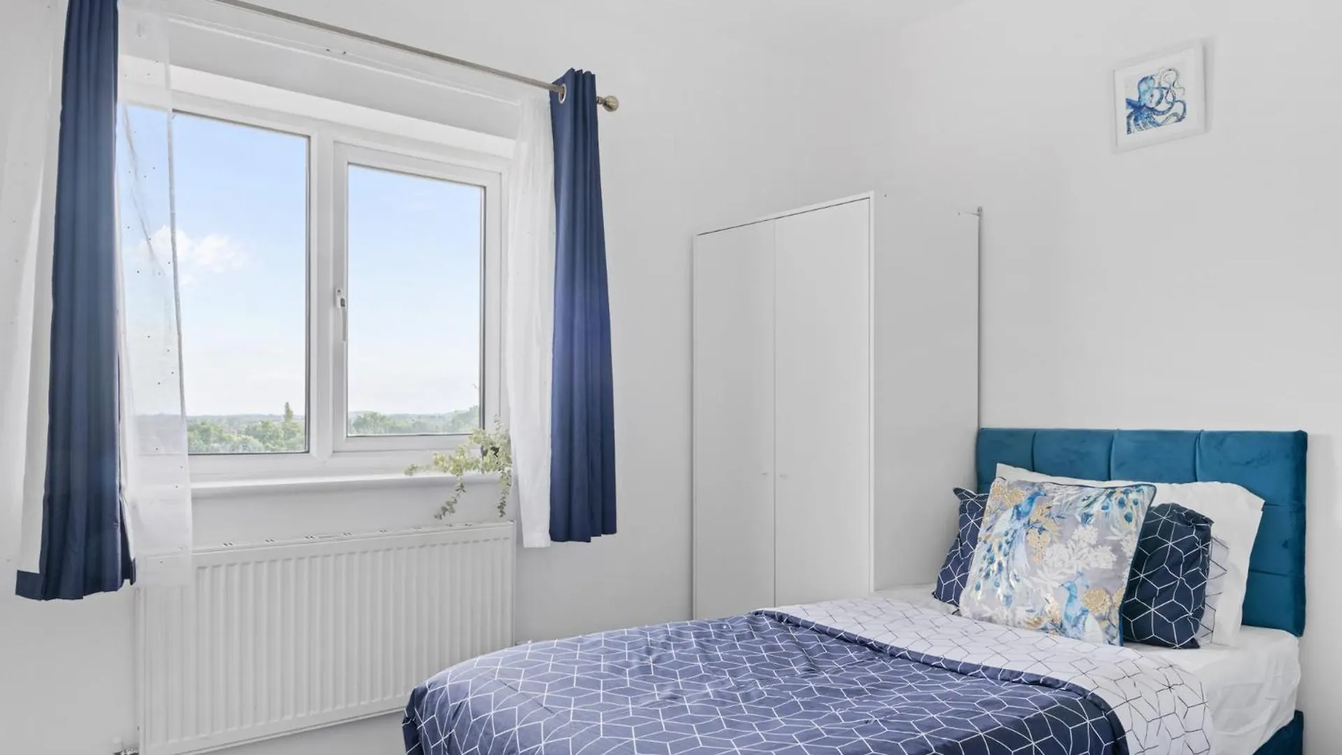 Jasig Apartments - Comfy 3 Bedroom House In Nottingham, Sleeps 6