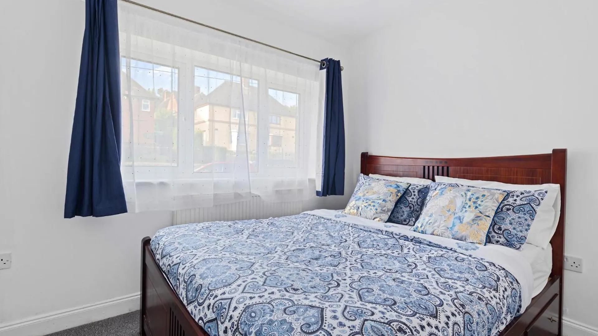 Jasig Apartments - Comfy 3 Bedroom House In Nottingham, Sleeps 6  Nottingham